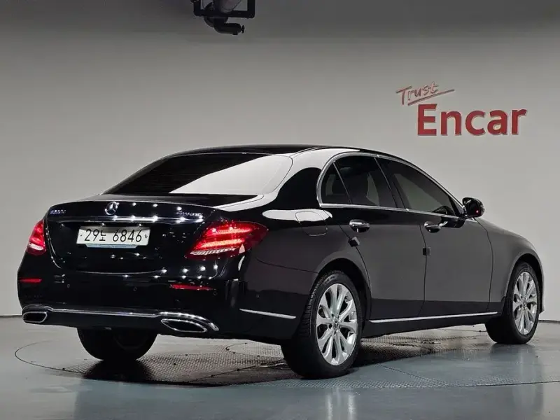 2019 Mercedes-Benz E-Класс с пробегом 85 231 км