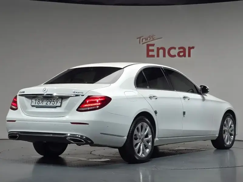 2018 Mercedes-Benz E-Класс с пробегом 90 551 км
