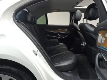 2018 Mercedes-Benz E-Класс с пробегом 90 551 км