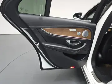 2018 Mercedes-Benz E-Класс с пробегом 90 551 км