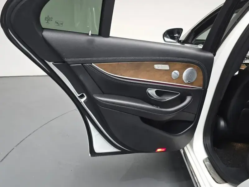 2018 Mercedes-Benz E-Класс с пробегом 90 551 км