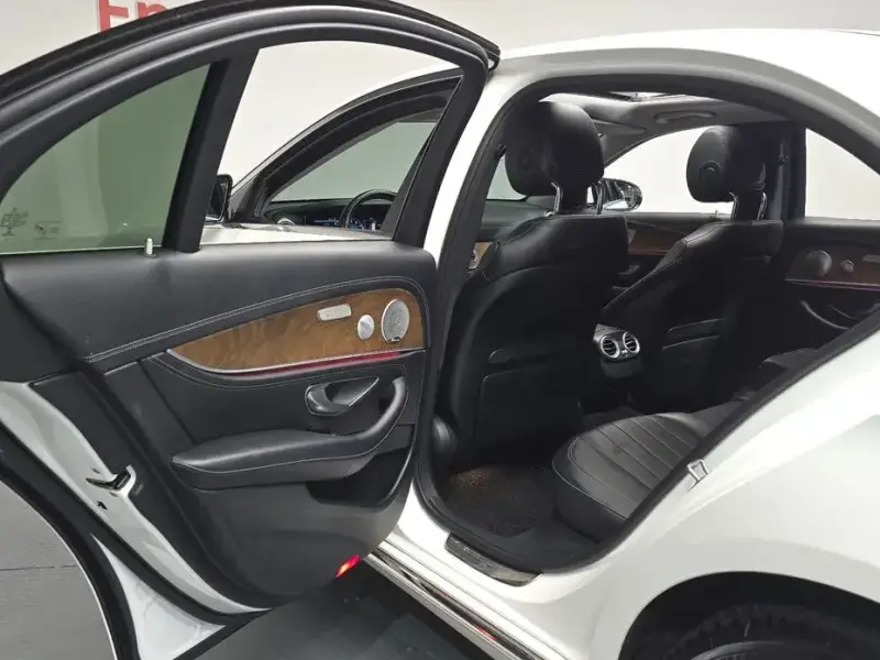 2018 Mercedes-Benz E-Класс с пробегом 90 551 км