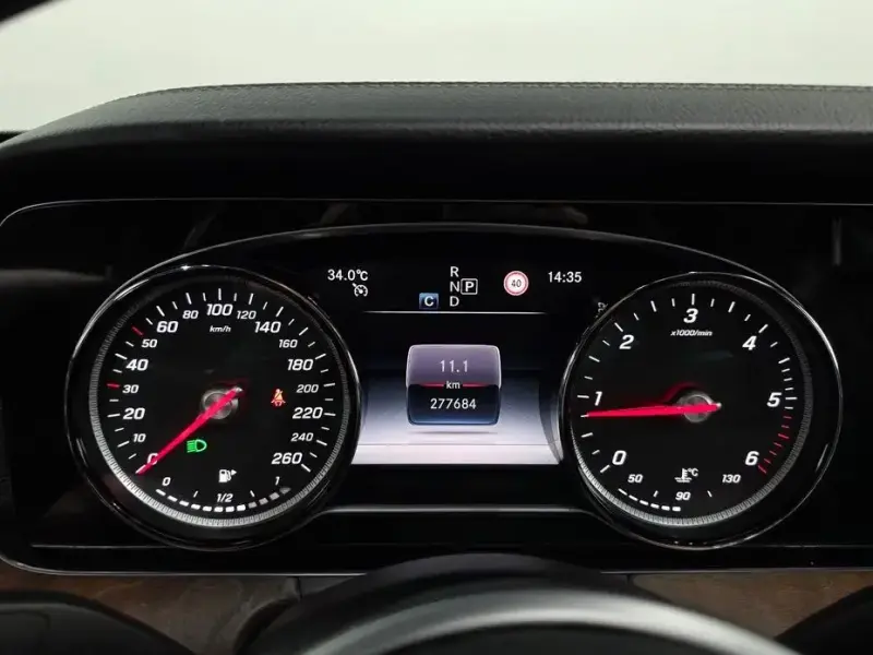 2019 Mercedes-Benz E-Класс с пробегом 277 684 км