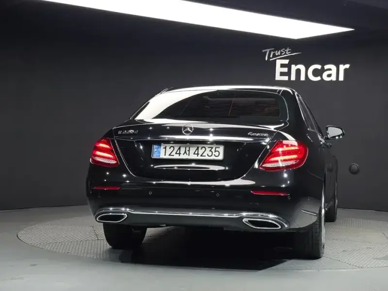 2019 Mercedes-Benz E-Класс с пробегом 127 267 км
