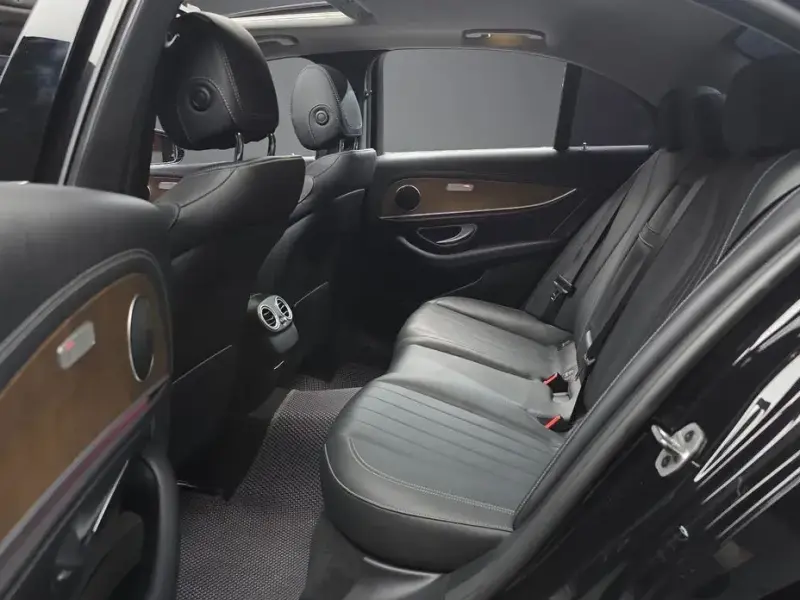 2019 Mercedes-Benz E-Класс с пробегом 127 267 км
