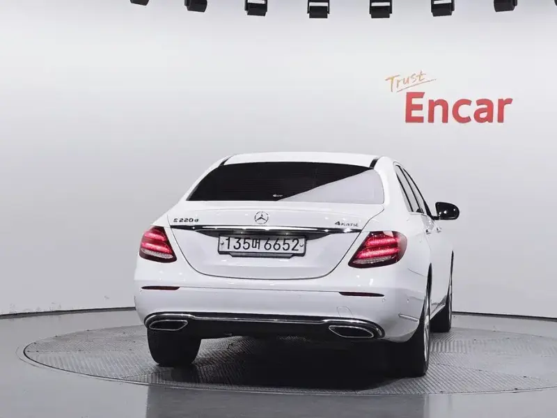 2019 Mercedes-Benz E-Класс с пробегом 93 204 км