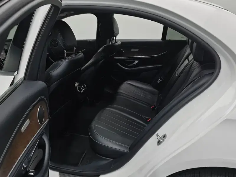 2019 Mercedes-Benz E-Класс с пробегом 93 204 км