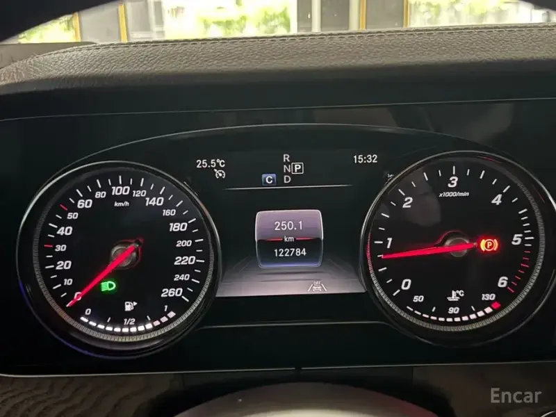 2020 Mercedes-Benz E-Класс с пробегом 123 000 км