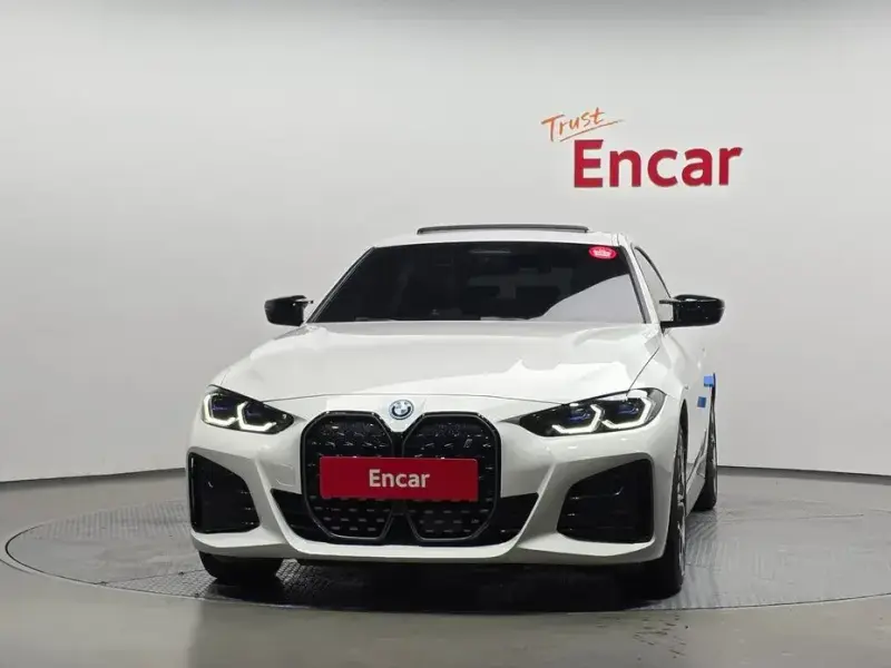 2023 BMW i4 с пробегом 39 378 км