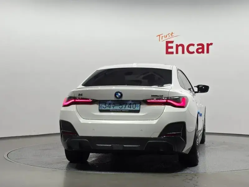 2023 BMW i4 с пробегом 39 378 км