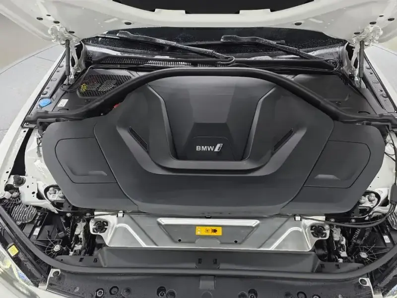 2023 BMW i4 с пробегом 39 378 км