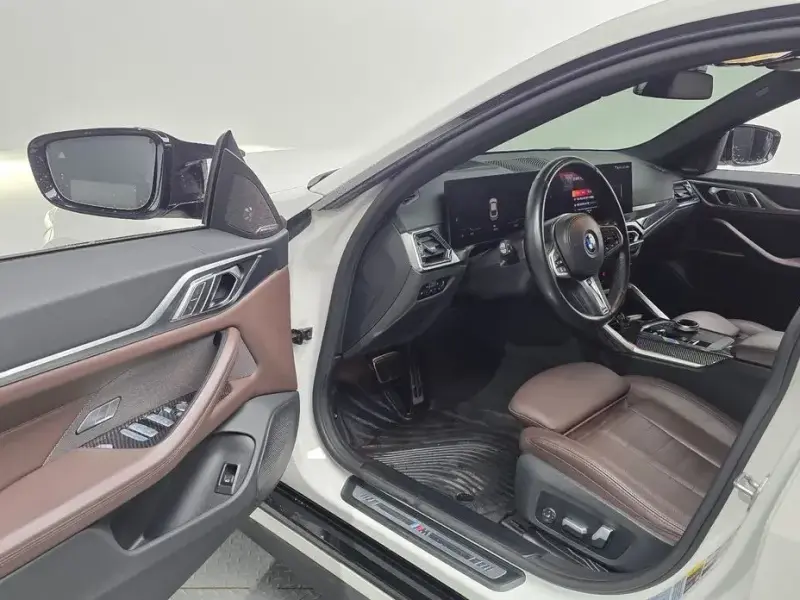 2023 BMW i4 с пробегом 39 378 км