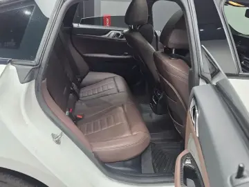 2023 BMW i4 с пробегом 39 378 км