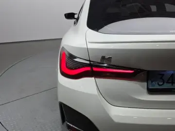 2023 BMW i4 с пробегом 39 378 км