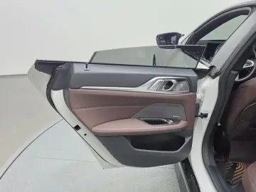 2023 BMW i4 с пробегом 39 378 км
