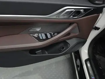 2023 BMW i4 с пробегом 39 378 км