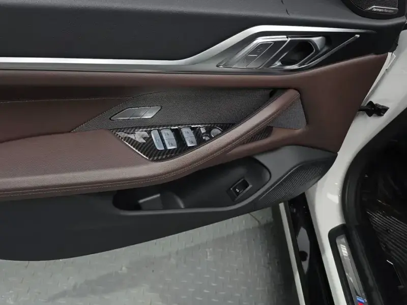 2023 BMW i4 с пробегом 39 378 км