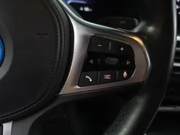 2023 BMW i4 с пробегом 39 378 км