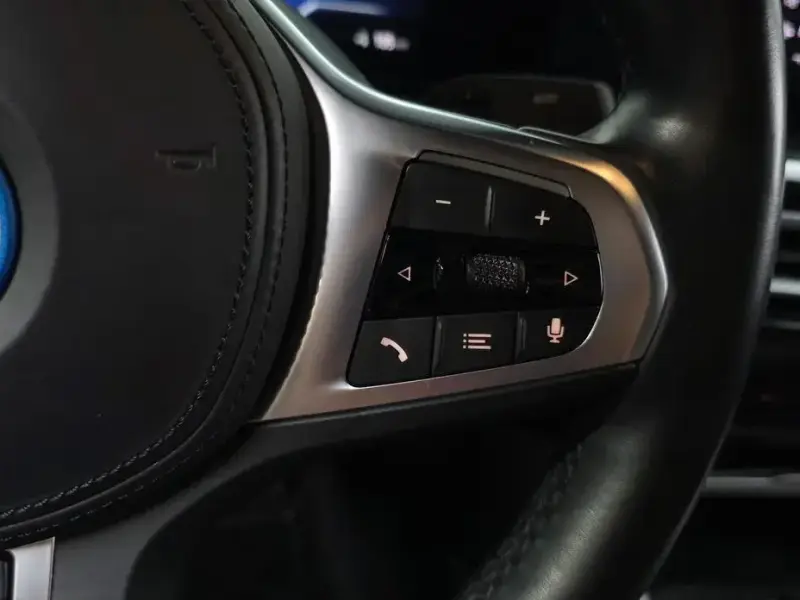 2023 BMW i4 с пробегом 39 378 км