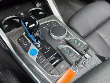 2022 BMW i4 с пробегом 76 809 км
