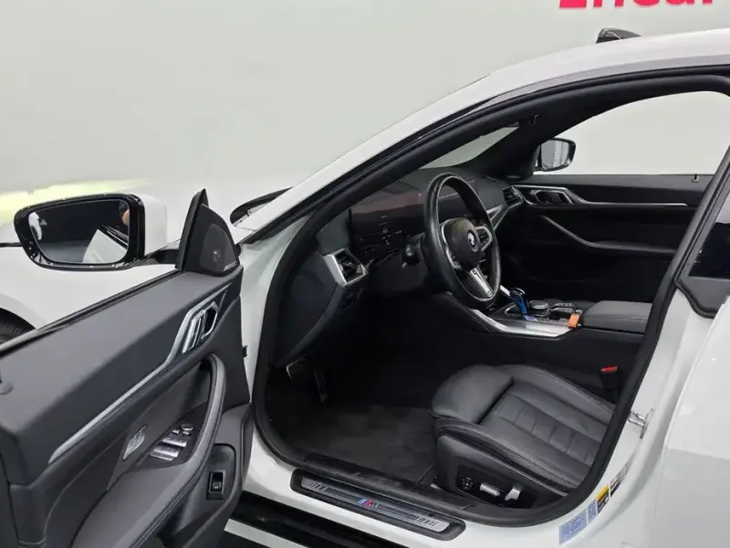 2022 BMW i4 с пробегом 76 809 км