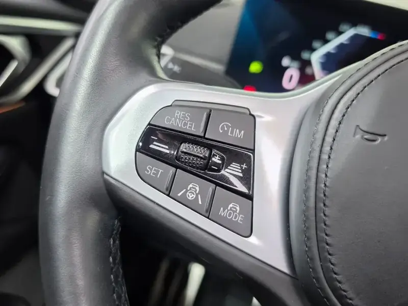 2022 BMW i4 с пробегом 76 809 км