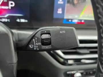 2022 BMW i4 с пробегом 76 809 км