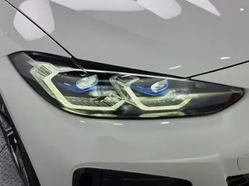 2022 BMW i4 с пробегом 76 809 км