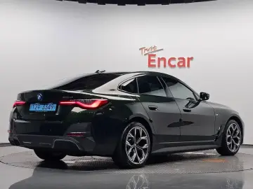 2022 BMW i4 с пробегом 86 518 км