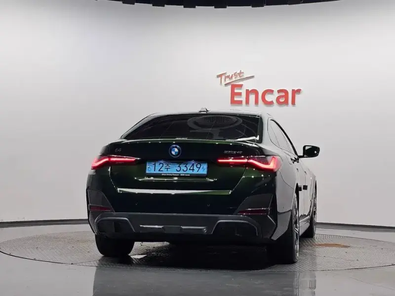 2022 BMW i4 с пробегом 86 518 км