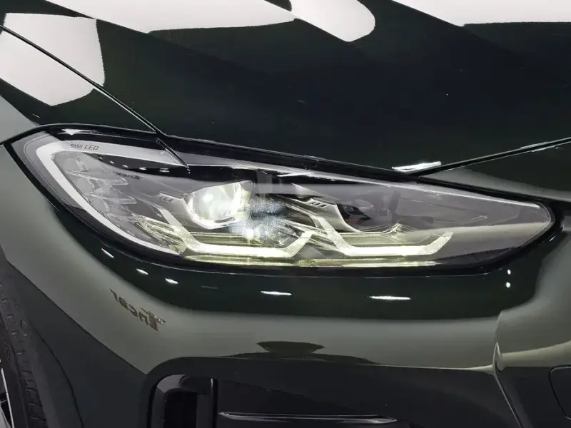 2022 BMW i4 с пробегом 86 518 км
