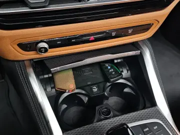 2022 BMW i4 с пробегом 86 518 км