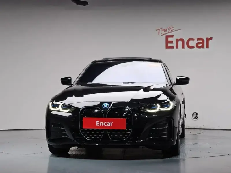 2023 BMW i4 с пробегом 35 315 км