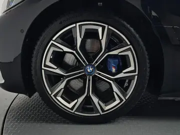 2023 BMW i4 с пробегом 35 315 км