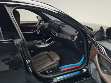 2023 BMW i4 с пробегом 35 315 км