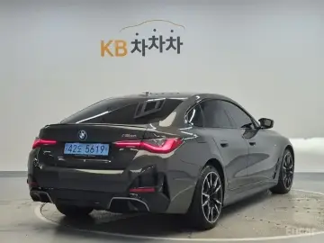 2023 BMW i4 с пробегом 54 598 км