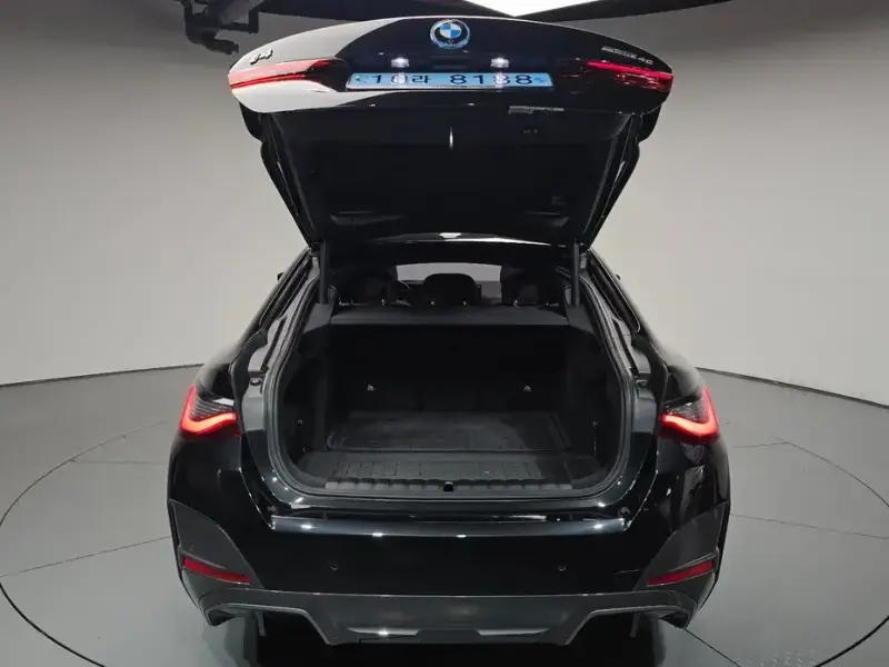 2023 BMW i4 с пробегом 35 315 км