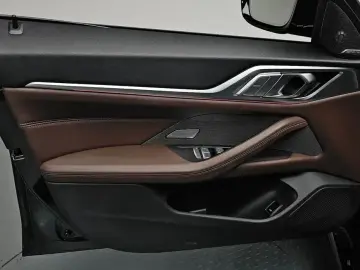2023 BMW i4 с пробегом 35 315 км