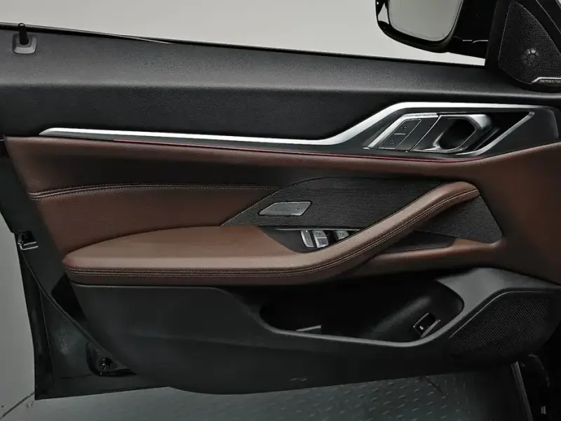 2023 BMW i4 с пробегом 35 315 км