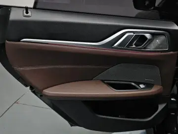 2023 BMW i4 с пробегом 35 315 км