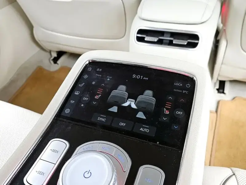 2023 Genesis G90 с пробегом 71 932 км