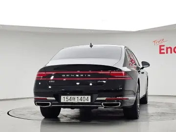 2023 Genesis G90 с пробегом 40 164 км