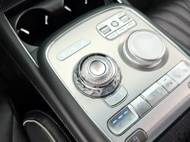2023 Genesis G90 с пробегом 40 164 км