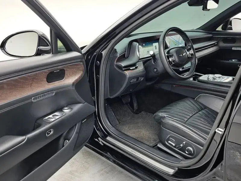 2023 Genesis G90 с пробегом 40 164 км