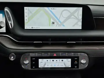 2023 Genesis G90 с пробегом 40 164 км