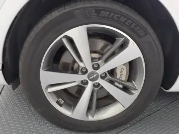 2023 Genesis GV80 с пробегом 80 724 км