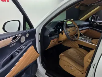 2023 Genesis GV80 с пробегом 80 724 км