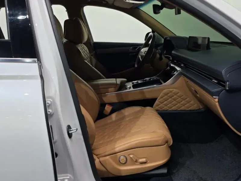 2023 Genesis GV80 с пробегом 80 724 км