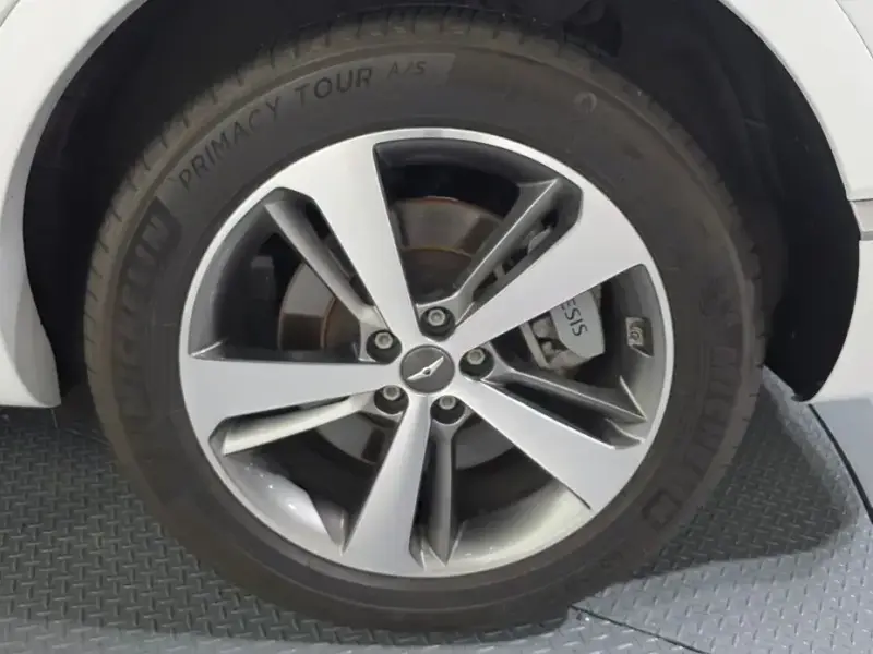 2023 Genesis GV80 с пробегом 80 724 км