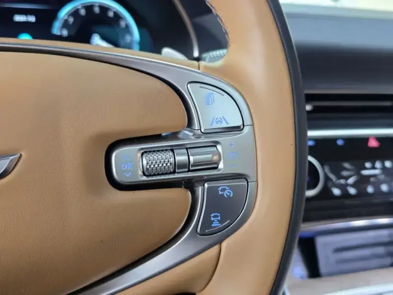 2023 Genesis GV80 с пробегом 80 724 км